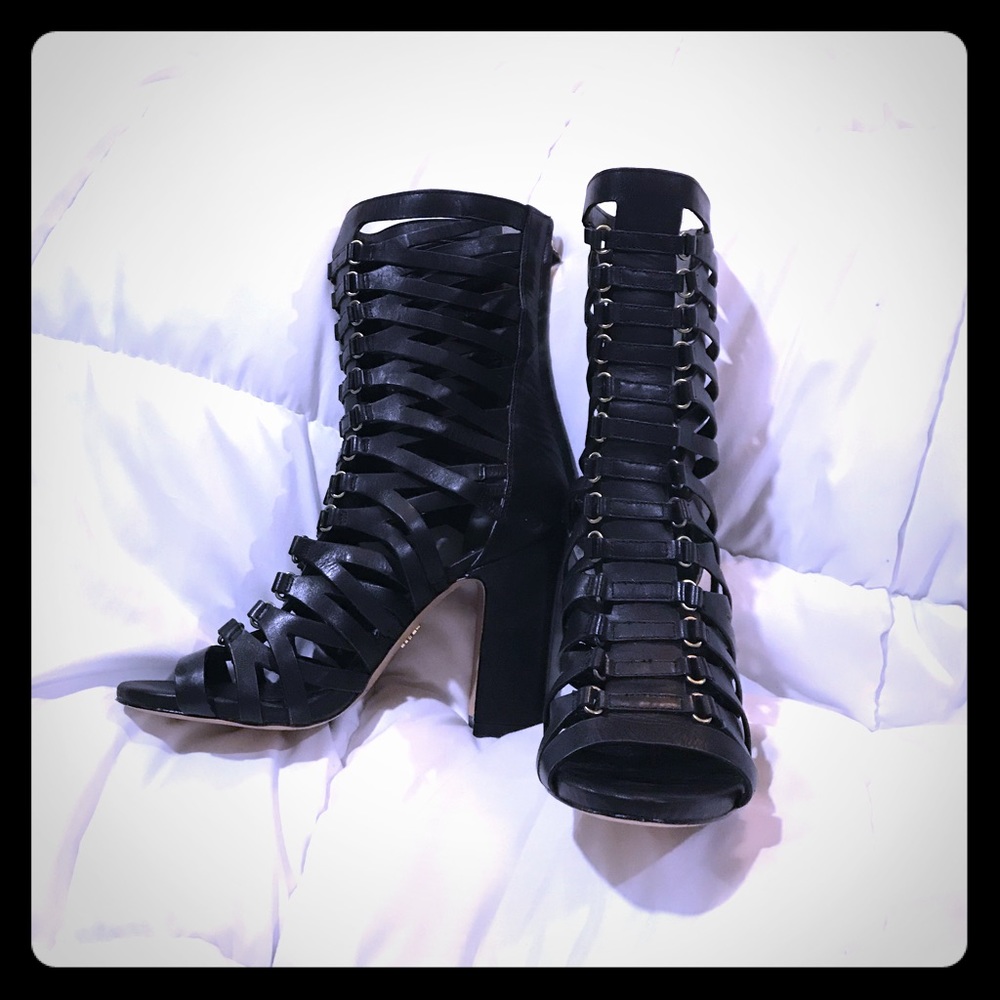Gladiator style Pour la Victoire size 10 boots